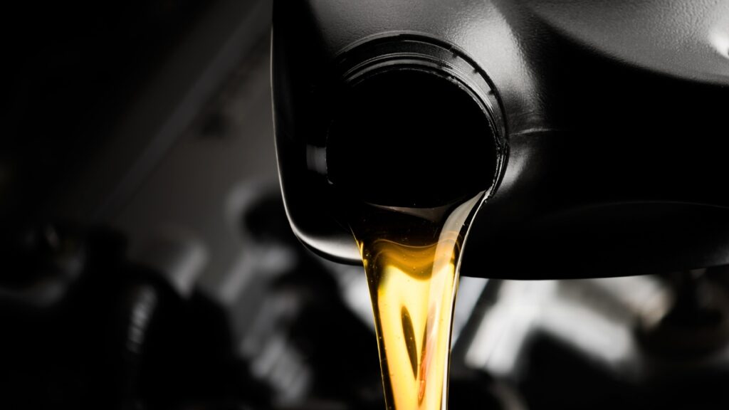 Tips mudah untuk mengetahui kapan mesin mobil harus ganti oli