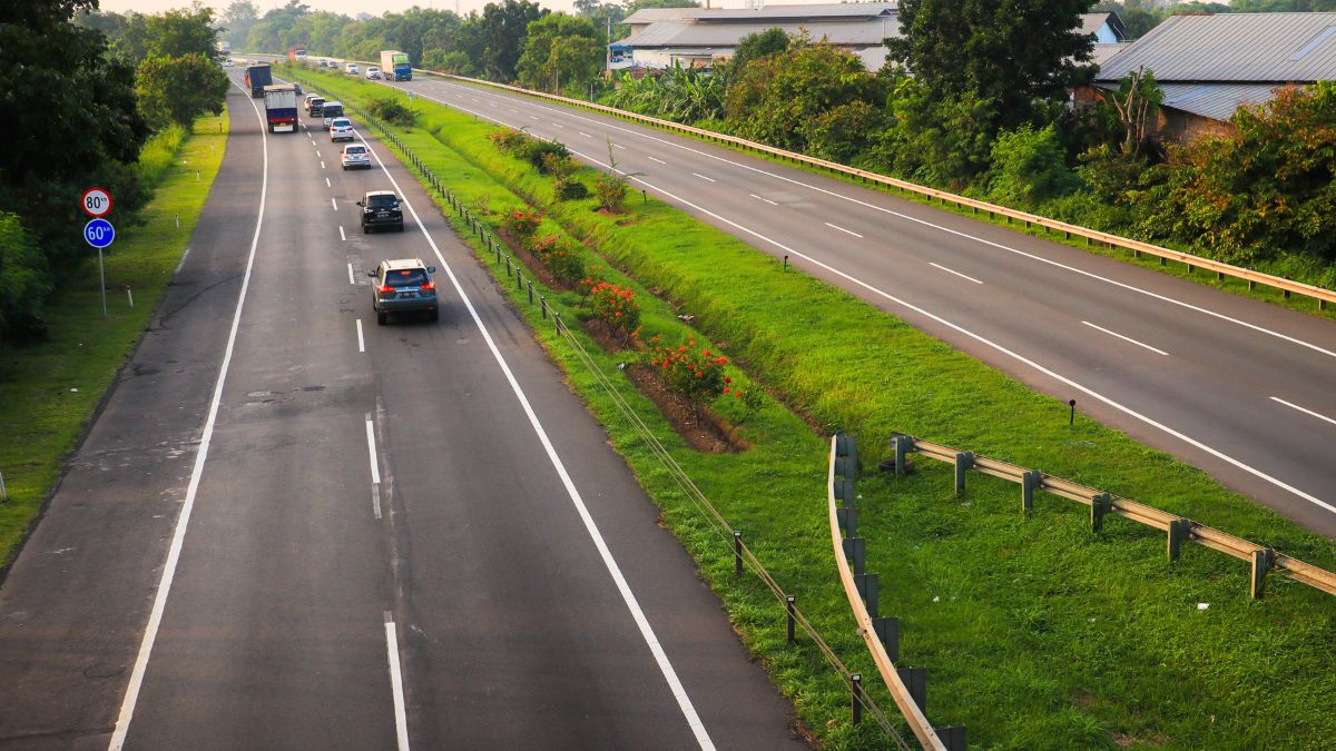 Rute perjalanan Jakarta ke Surabaya naik mobil